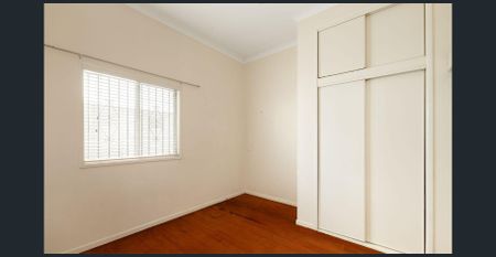 Spacious Family Home In the Heart Of Brisbane! - Photo 5