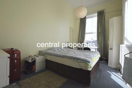 Moorland Road, - Photo 2