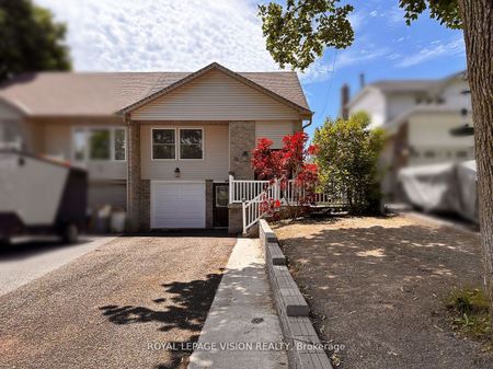 For Lease - 32 Goldring Drive, Whitby, Ontario - Photo 5