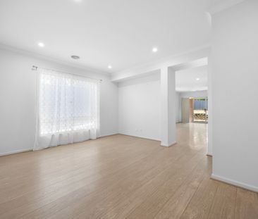 STYLISH THREE-BEDROOM HOME IN SOUGHT AFTER ALFREDTON - Photo 3