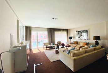 4 Bedroom Apartment with parking, Telheiras, Lisboa