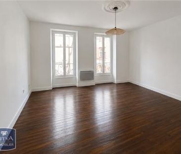 Location Appartement 4 pièces 94m² ST LEONARD DE NOBLAT 87400 - Photo 4