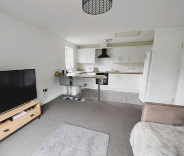 2 bedroom Flat in Flat 26, Leeds - Photo 3