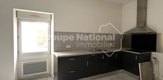 ROGNONAS - A louer - Appartement T2 avec place de parking, - Photo 2