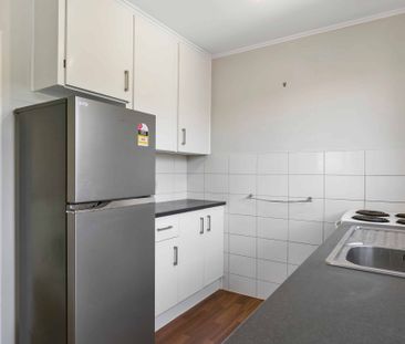 Two bedrooms with carport - Photo 4