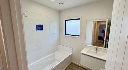 ROSS — 2 BEDROOMS - Photo 4