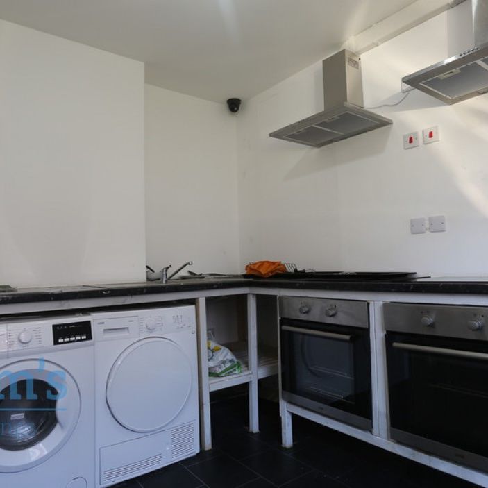 1 bed Studio for Rent - Photo 1