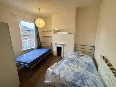 Howe Street - Photo 4