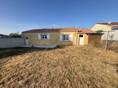 Location Maison 3 pièces 79m² POIROUX 85440 - Photo 5