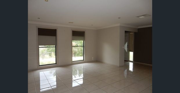 Golf Course Views! - Country Club Estate - Photo 1