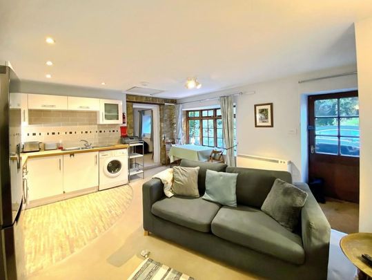 1 bedroom semi-detached bungalow to rent - Photo 1