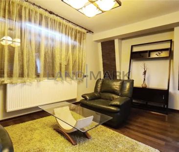 De inchiriat apartament 3 camere in vila zona Favorit-Circumvalatiunii - Fotografie 3