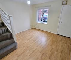 2 Bedroom Terrace House For Rent - Photo 1