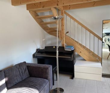Charmante 2.5-Zimmer-Dachwohnung (Maisonette) - Photo 1