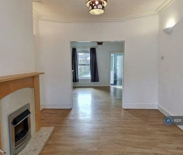 3 bedroom terraced house to rent - Photo 6