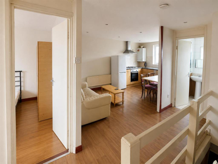 2 bedroom apartment to rent - Photo 5