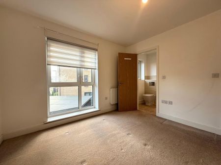 2 bedroom apartment to rent - Photo 4
