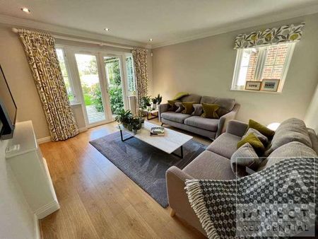 Gayton Close, Ashtead, KT21 - Photo 2