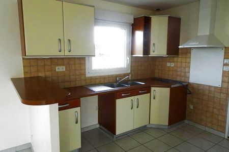 Location Maison 4 pièces 78m² LA PRIMAUBE 12450 - Photo 5