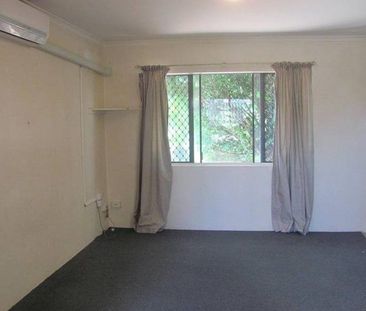 TWO BEDROOM UNIT IN THE HEART OF GLADSTONE - Photo 1