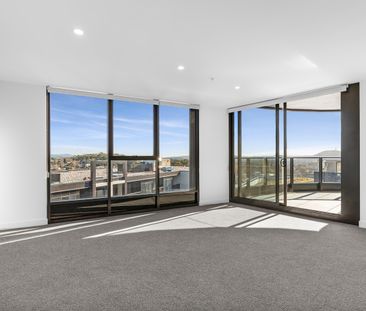 Modern, urban living in the heart of Woden - Photo 1