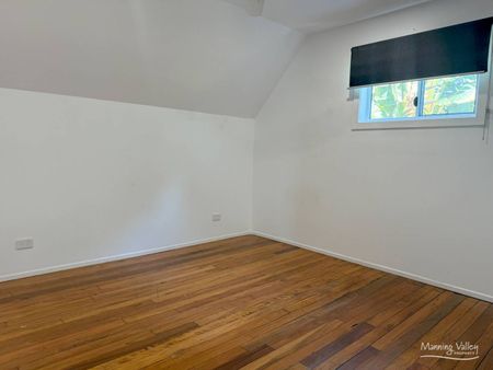 Coastal Family Home - Photo 5