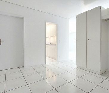 TEILSANIERT: 3.5-ZW à 70 m² im EG - Photo 2