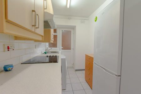 1 bedroom flat to rent - Photo 5