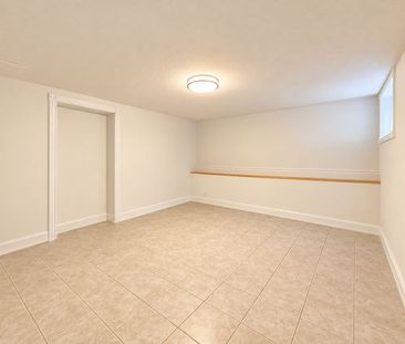 For Lease - 72 Monkswood Crescent Unit# Basement, Newmarket, Ontario - Photo 5