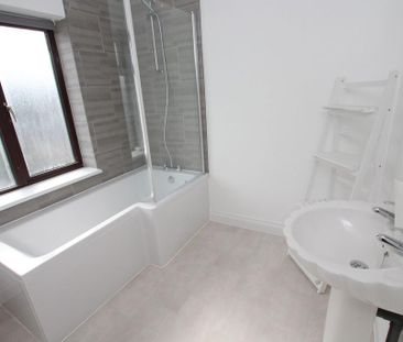 3 bedroom semi-detached house to rent - Photo 6