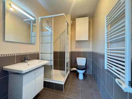 LA CROIX ROUGE. Studio avec terrasse et garage à louer - Photo 2