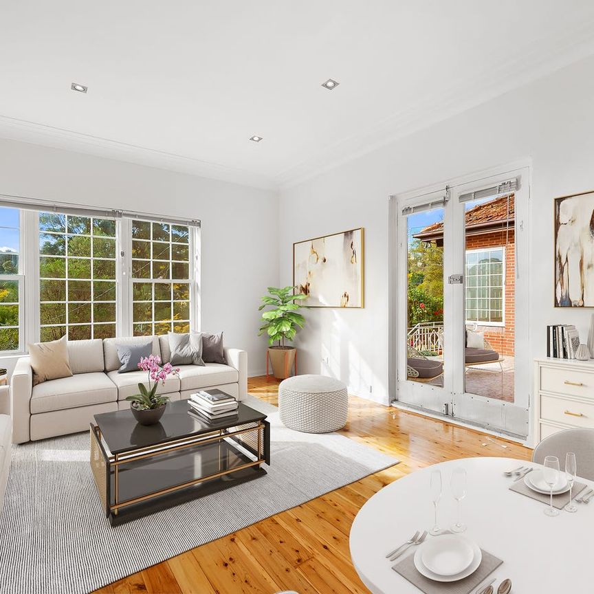 A Light-Filled Family Home with Convenience - Photo 1