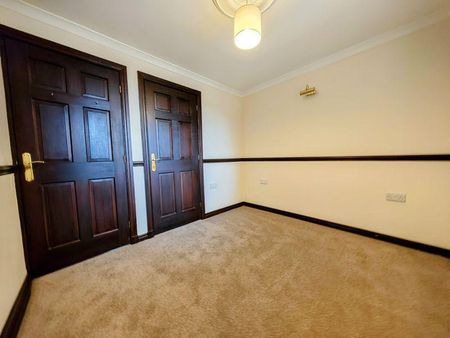 3 bedroom flat to rent - Photo 5