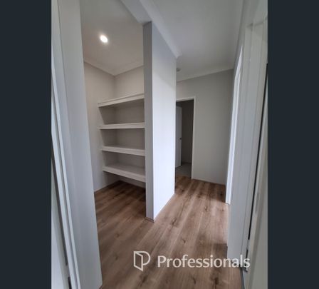 33A Hazelgrove Crescent, Millbridge, WA 6232 - Photo 1