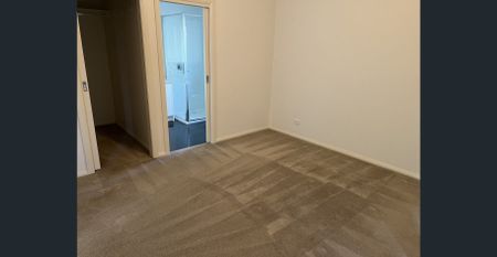 Modern Family Home in Prime school location - Photo 3