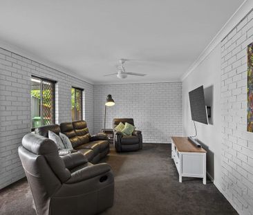 4 Lotus Crescent - Photo 2