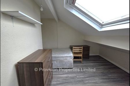 5 Bedroom 2 Bathroom Student Houses - Photo 2