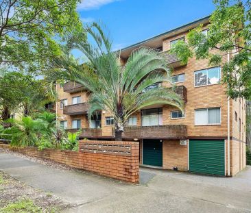 Spacious 2 Bedroom Unit with Garage in Convenient Location - Photo 6
