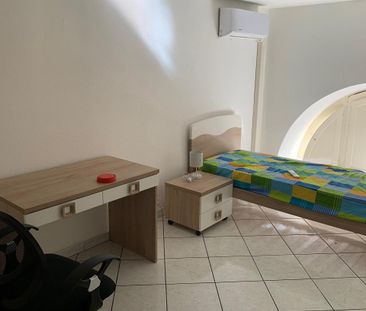 Stanza in appartamento a Catania - Photo 4