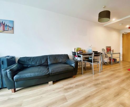 Studio to rent - Photo 1