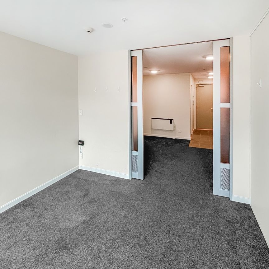 CITY CENTRE, 1 Bed + 1 Car park - Photo 1