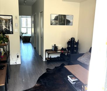 $1,495 / 1br – 445ft2 – Well-designed 1 bed/ 1 bath unit boasts a f... - Photo 2