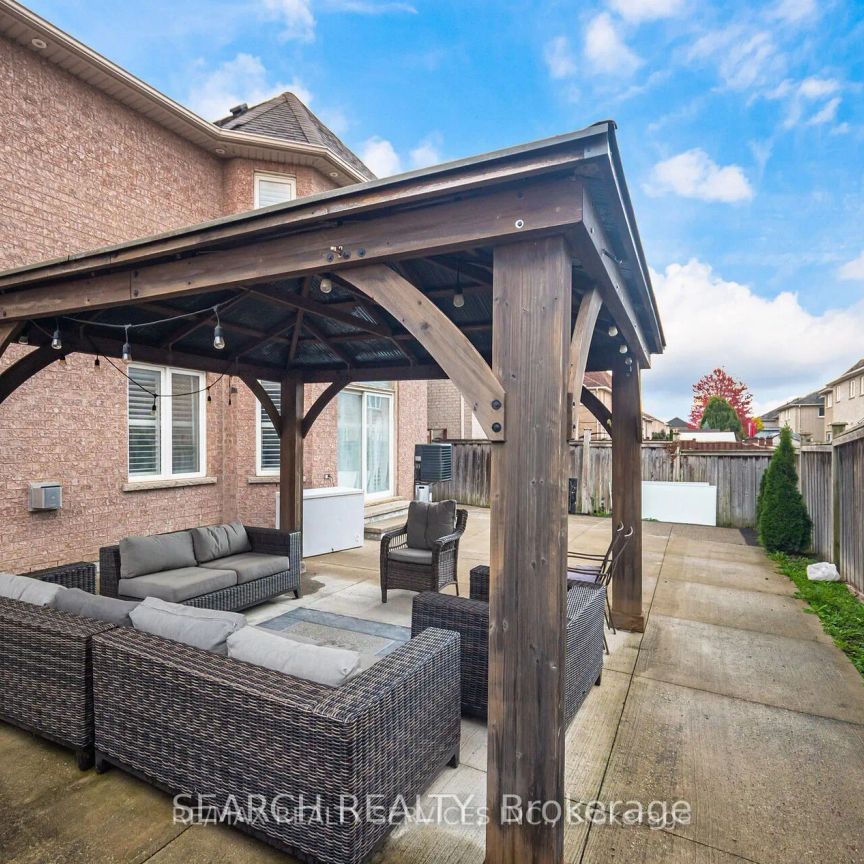 20 Delmonico Road #Basement - Photo 1