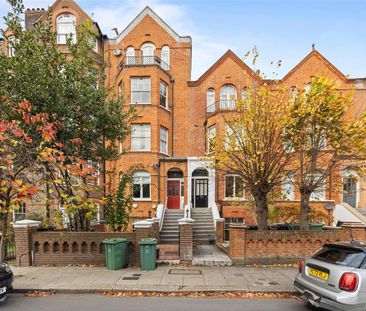 Greencroft Gardens, South Hampstead, London - Photo 3