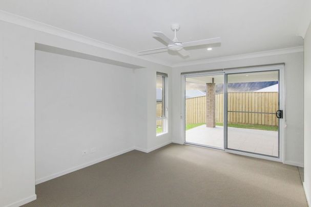 55 Tarragon Way, Chisholm - Photo 1