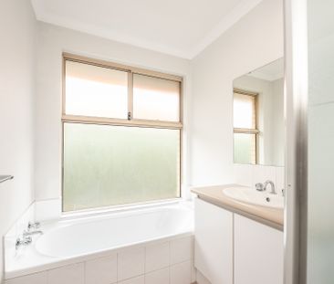 33 Blue Mountain Link, Merriwa WA 6030 - Photo 1