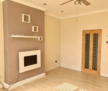 College Street, Nottingham, NG10 - Photo 3