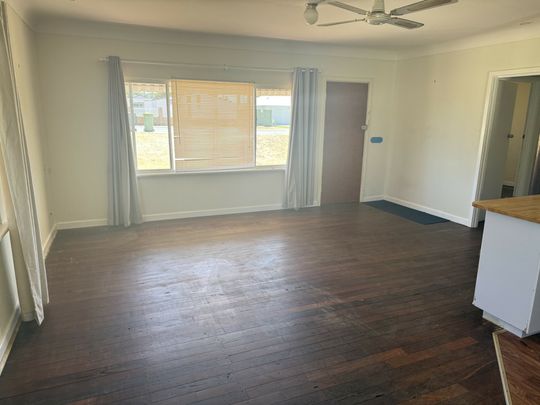 Charming Cottage with Character & Comfort - Photo 1