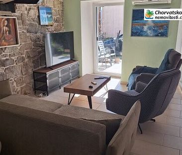 Pronájem domu 140 m² s pozemkem 140 m² - Photo 1