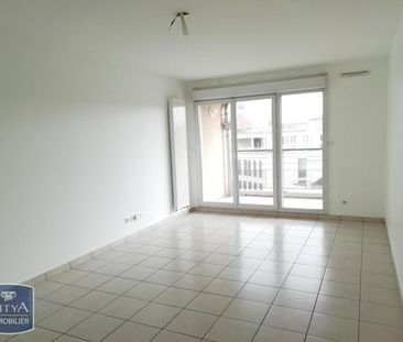 Location Appartement 4 pièces 88m² BOURG EN BRESSE 01000 - Photo 4